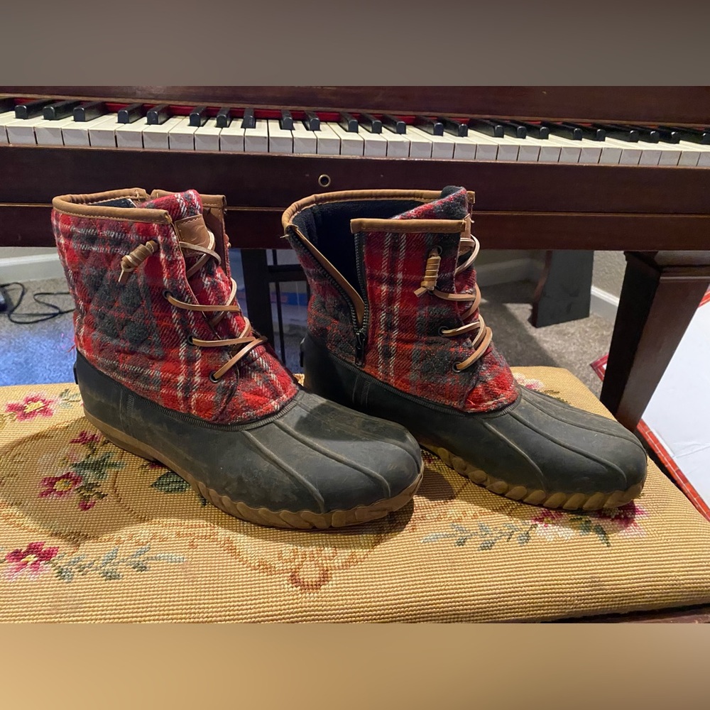 Women’s Plaid Size 11 Boots